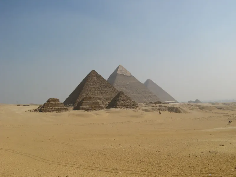 Exclusive Private Pyramid Tour to Saqqara, Dahshur & Giza Photo 2
